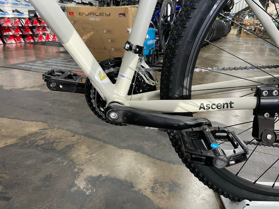 Retrospec Ascent Mountain Bike 27.5" Shimano Tourney - Matte Silt 2022